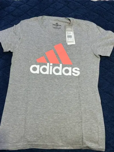 Polera gris Adidas logo rosado - miniatura 1