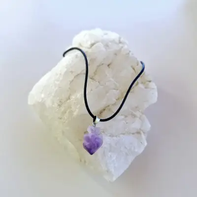Collar con dije rustico de piedra amatista - miniatura 1