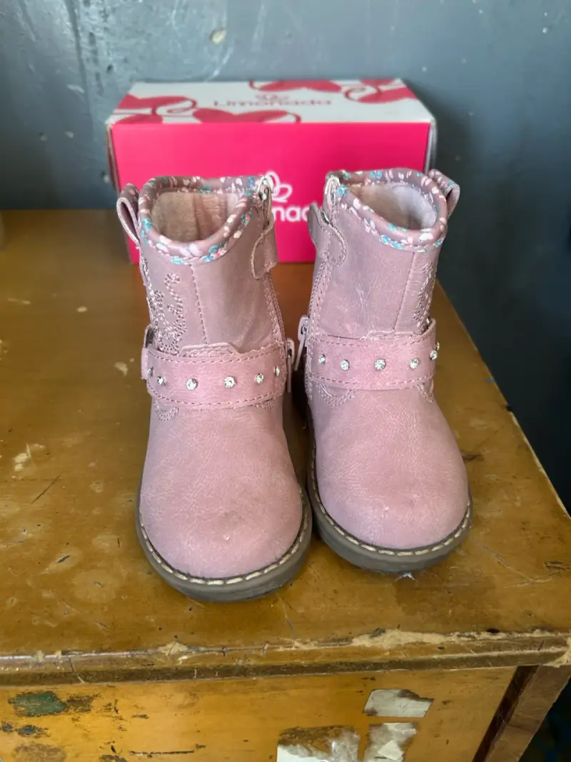 Botines rosados para niña - 1