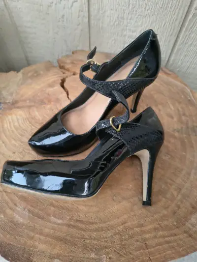 Zapatos de tacón negros charol - miniatura 1