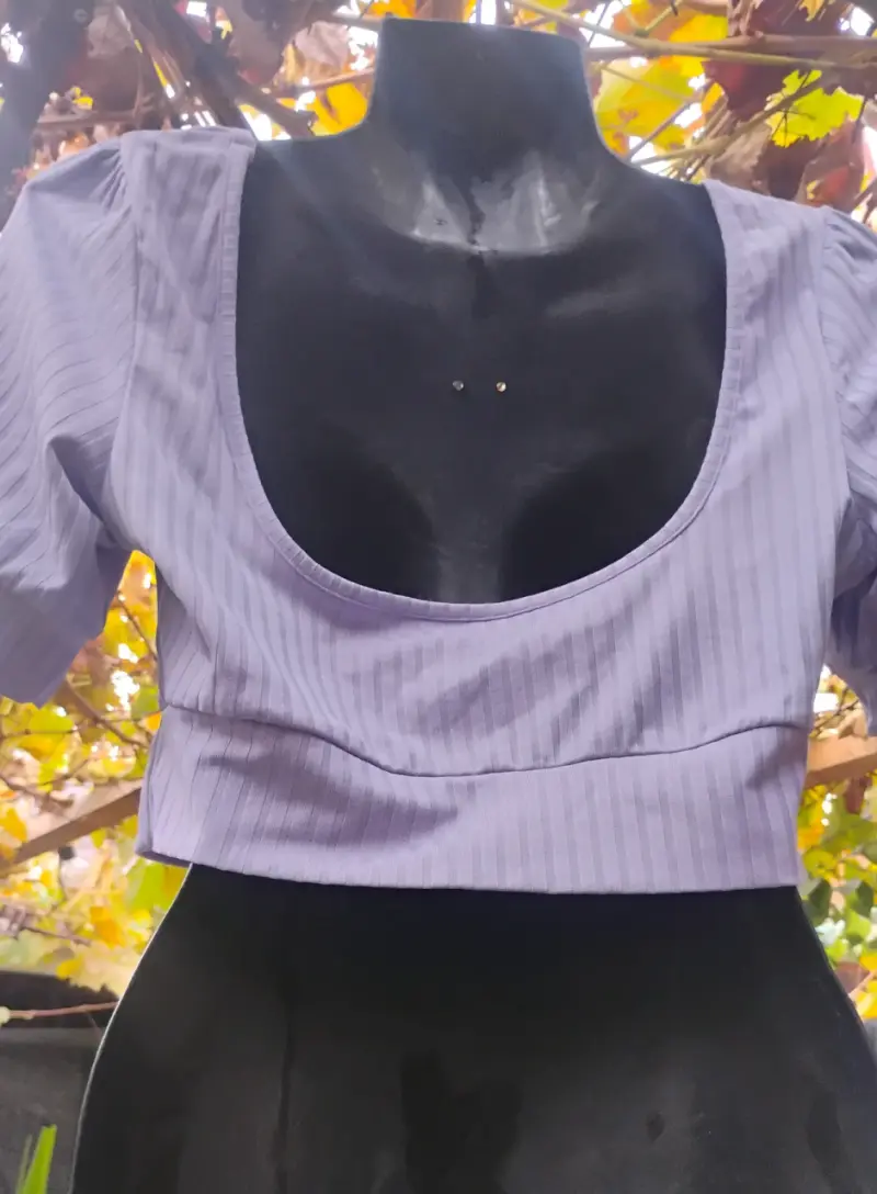 Blusa lila con pliegues - 2