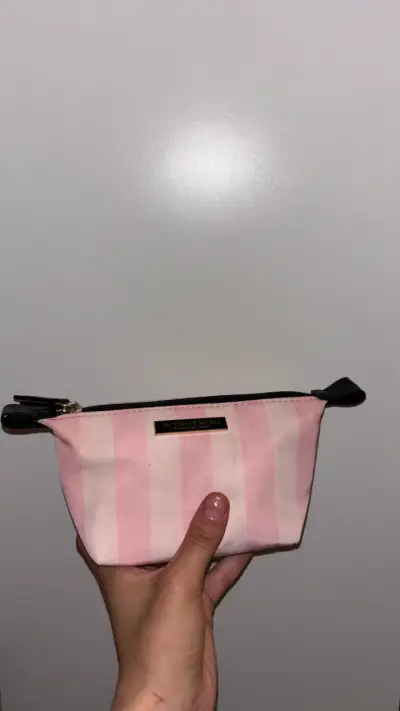 Cosmetiquero iconico Victoria's Secret original - miniatura 2