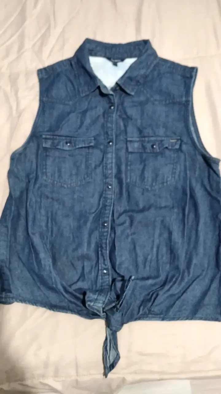Blusa sin mangas de mezclilla - 1