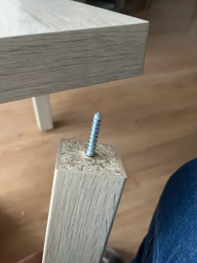 Mesa IKEA de centro minimalista - miniatura 5