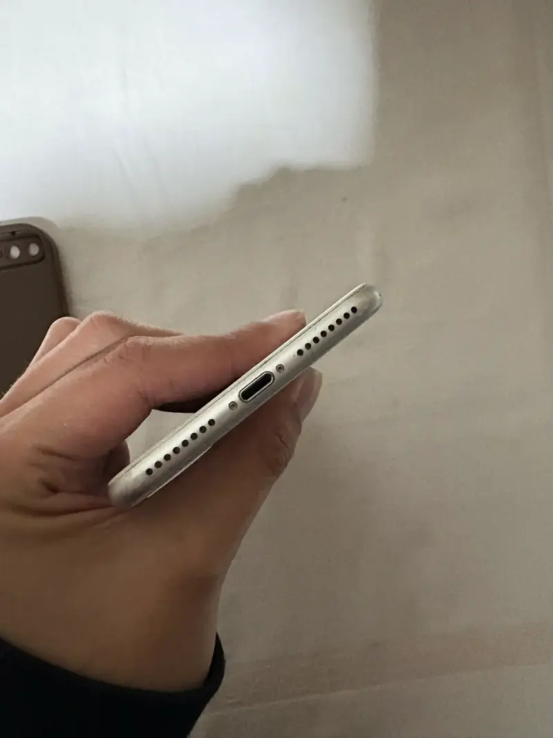 iPhone 8plus - 4