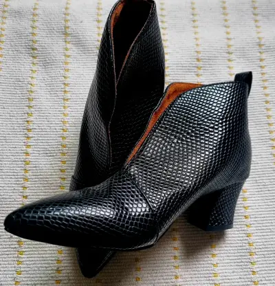 Botines negros texturizados - miniatura 1