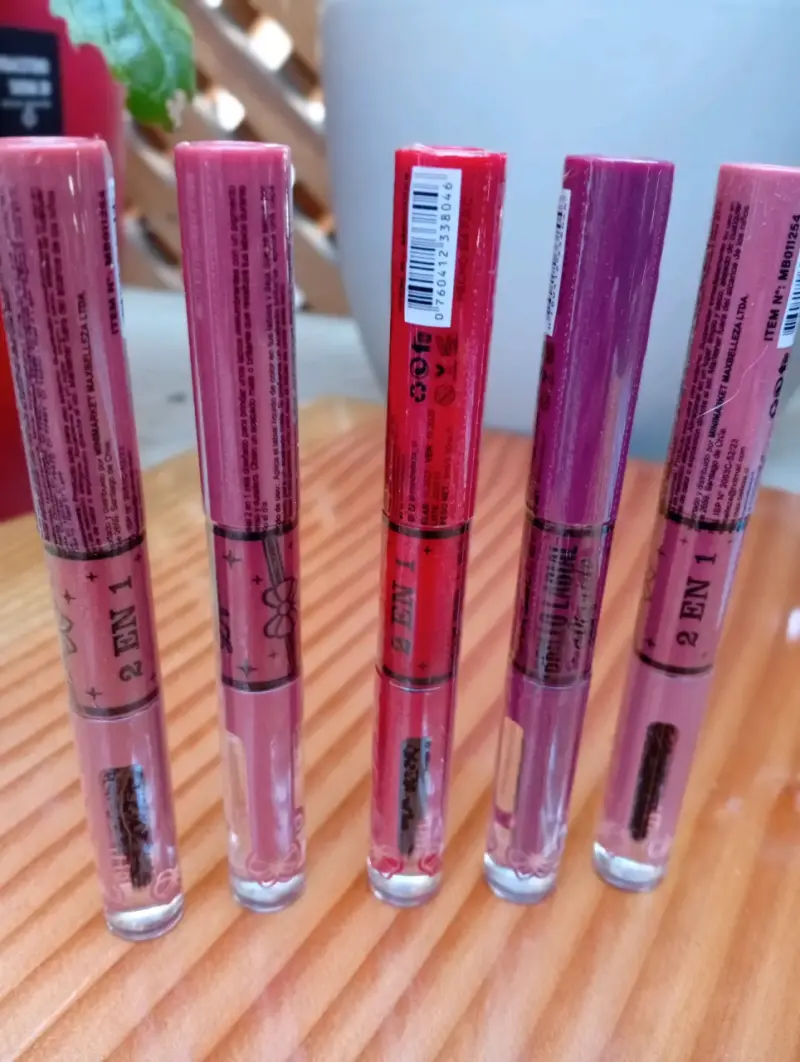 Labiales mate románticos y maquillaje - 2