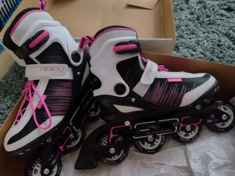 Patines en línea negros con rosa n• 39