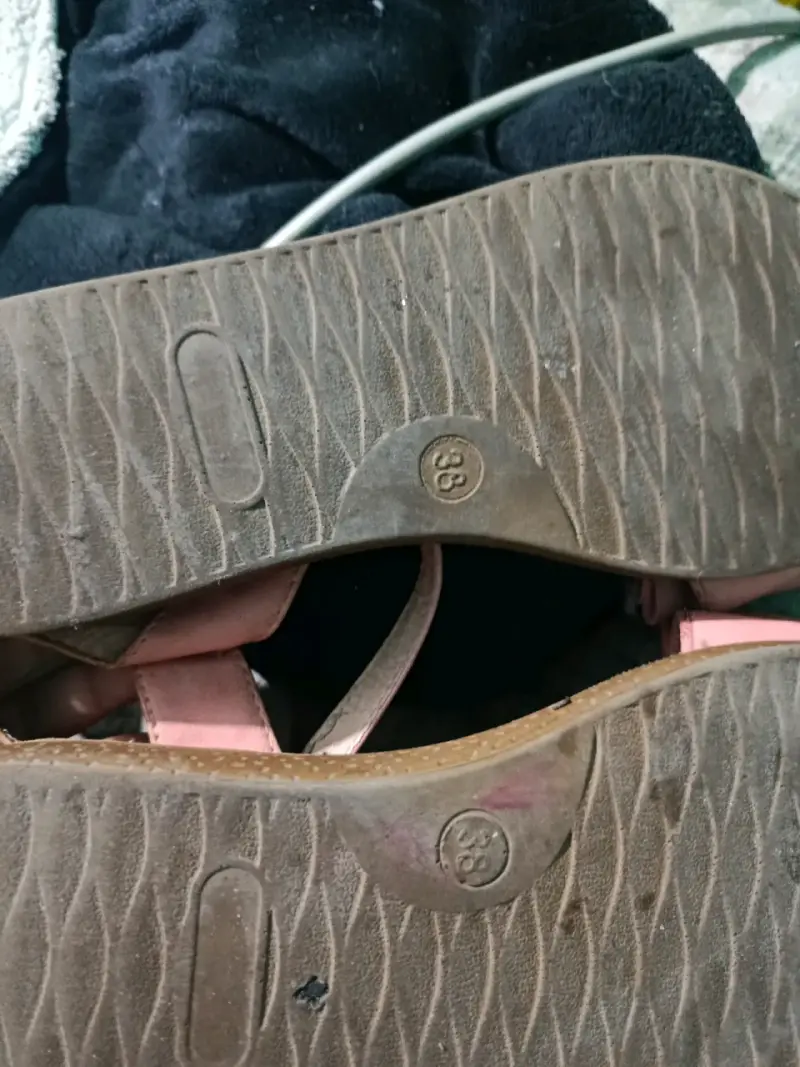 Sandalias rosadas con moño - 2