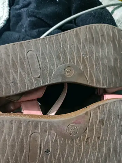 Sandalias rosadas con moño - miniatura 2