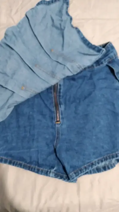 Falda Shorts de mezclilla azul desgastados - miniatura 2