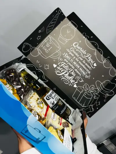 Caja regalo con snacks y cerveza - miniatura 3