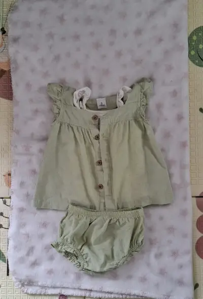 Conjunto bebé verde claro - miniatura 1