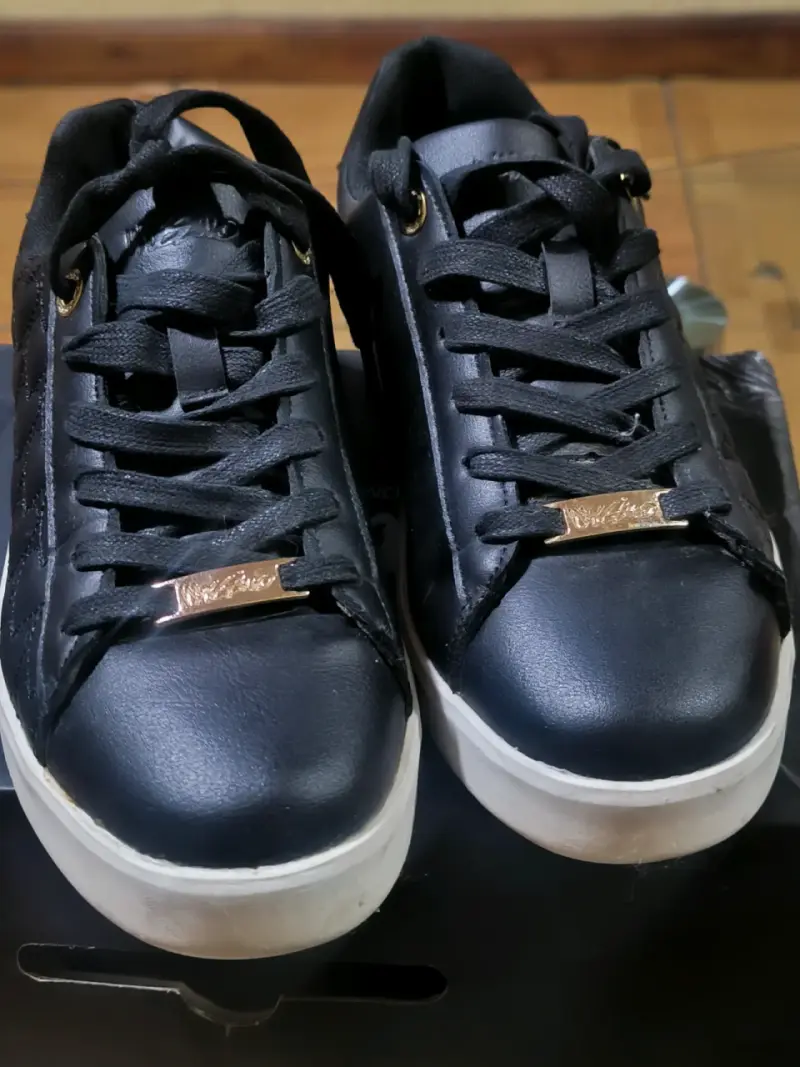 Zapatillas negras de cuero - 1