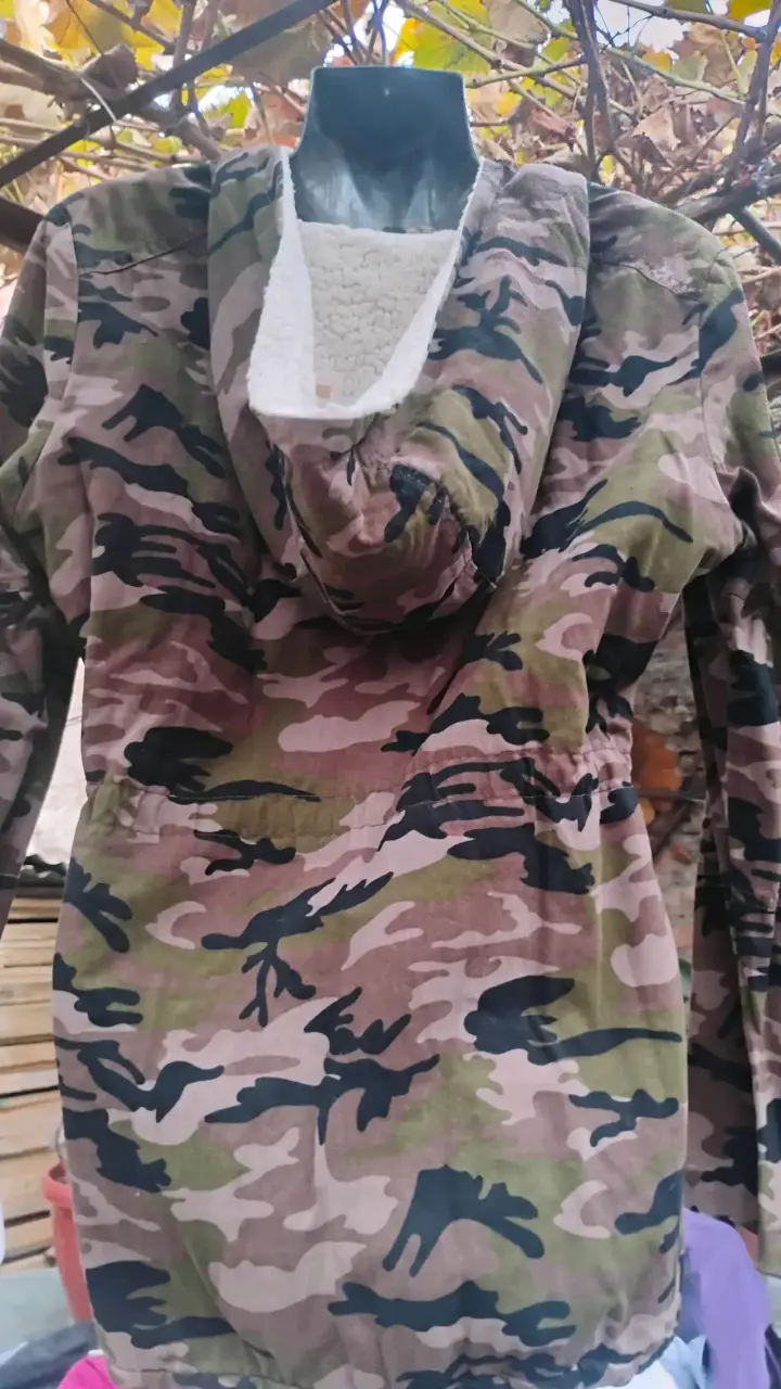 Chaqueta camuflaje con capucha - 2