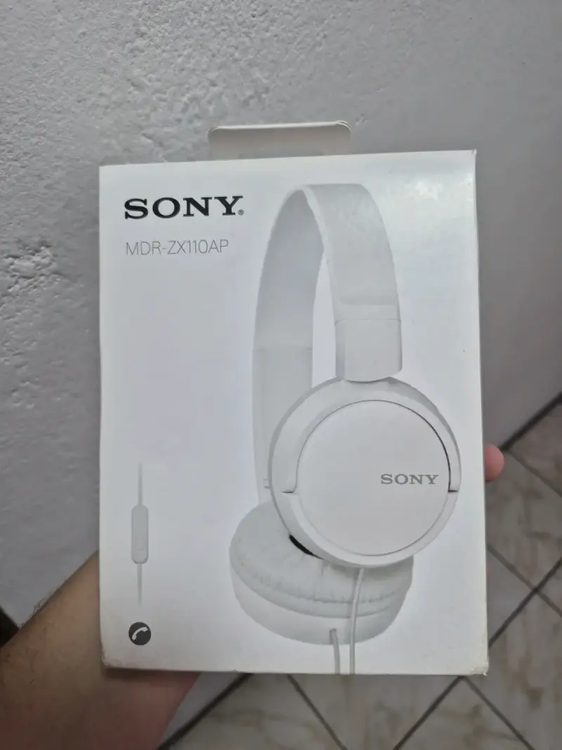 Audífonos Sony MDR-ZX110AP blancos