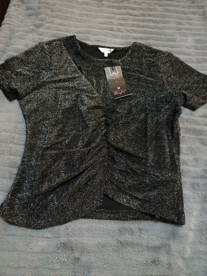 Polera brillante negra tamaño M - 2