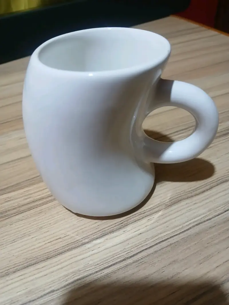 Taza cerámica blanca diseño original - 1