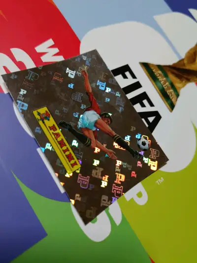 Lámina 00 Panini holográfica FIFA - miniatura 4