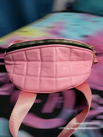 Mochila morada con estampado floral - miniatura 3