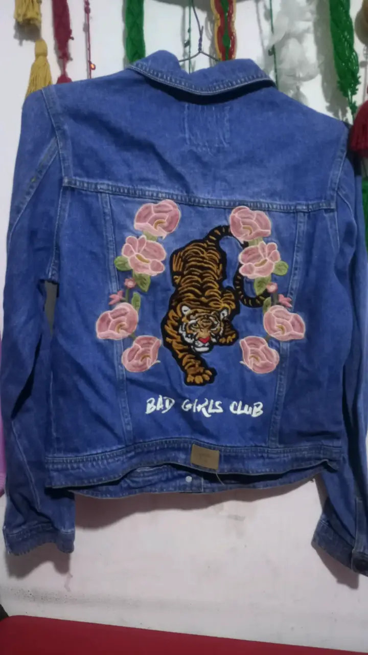Chaqueta de mezclilla bordada para niña - 3