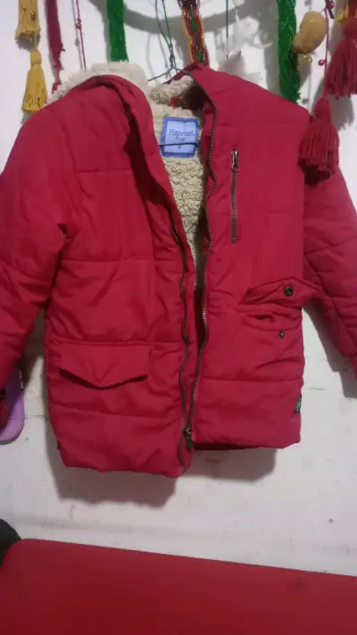 Chaqueta de mezclilla bordada para niña - miniatura 5