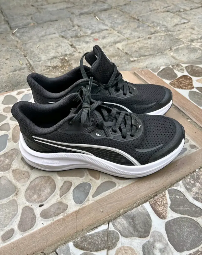 Zapatillas negras Puma deportivas - 2