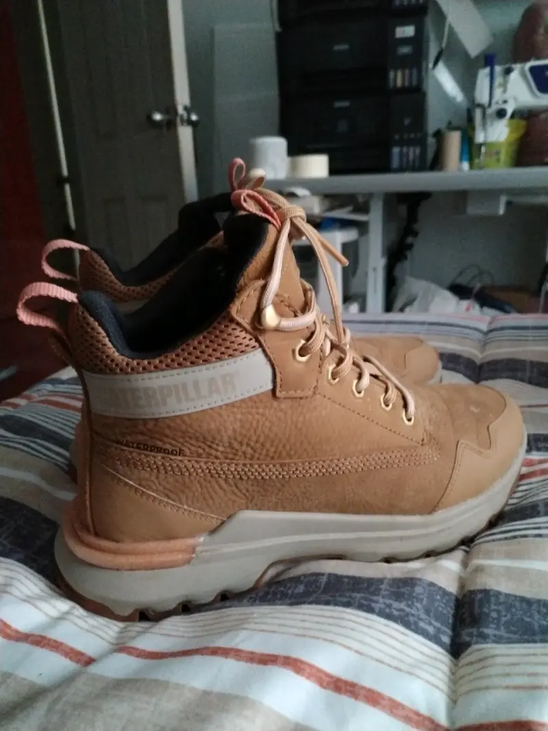 Botas marrones Caterpillar impermeables - 1