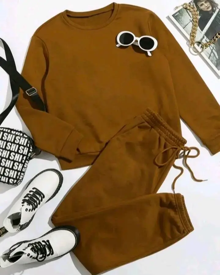 Conjunto buzo y poleron marrón - 1