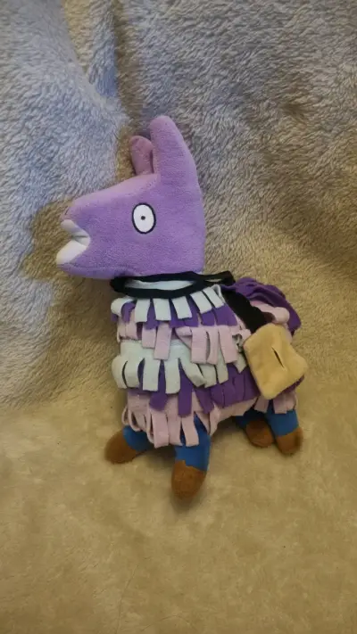 Peluche de Fornite (Llama de suministros) - miniatura 2