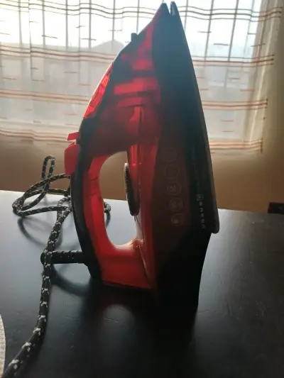 Plancha de vapor roja - miniatura 3