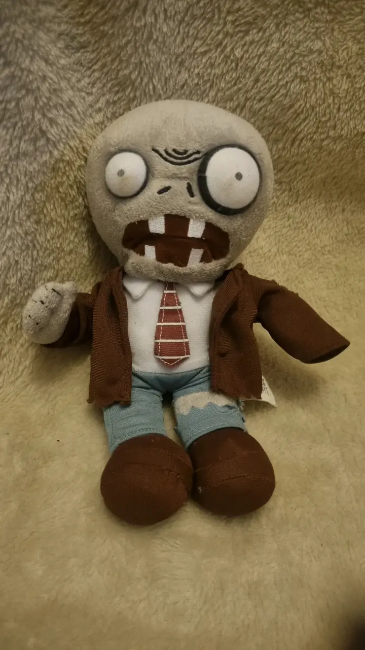 Peluche Plantas vs Zombies - 1