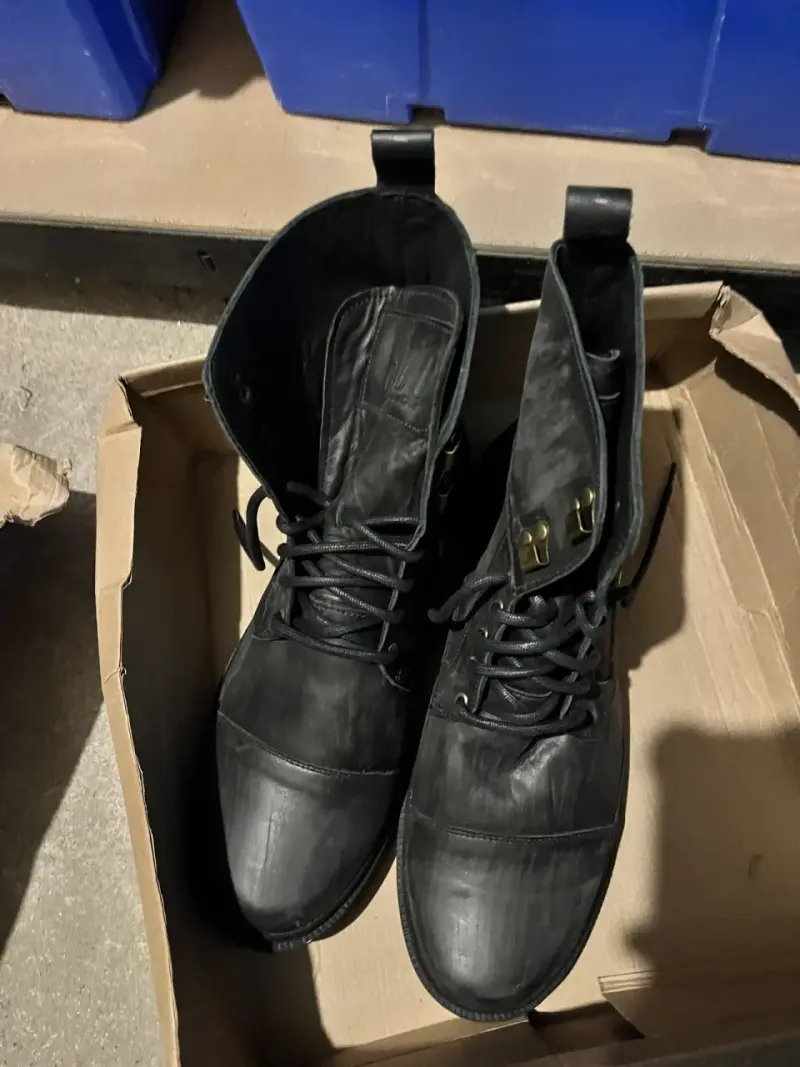 Botas de cuero negras - 1