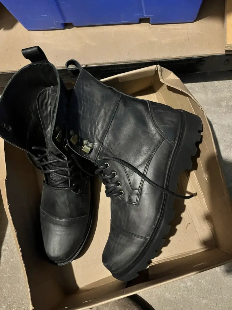 Botas de cuero negras - 2