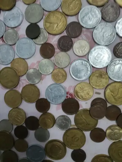 Lote de monedas variadas - miniatura 1