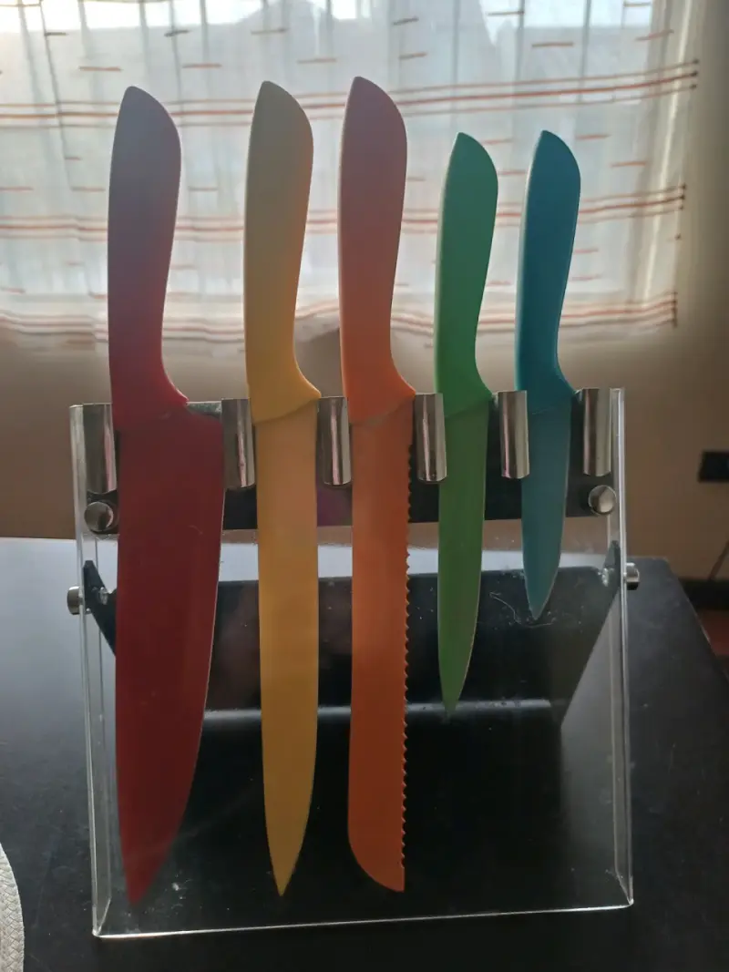 Set de cuchillos de colores