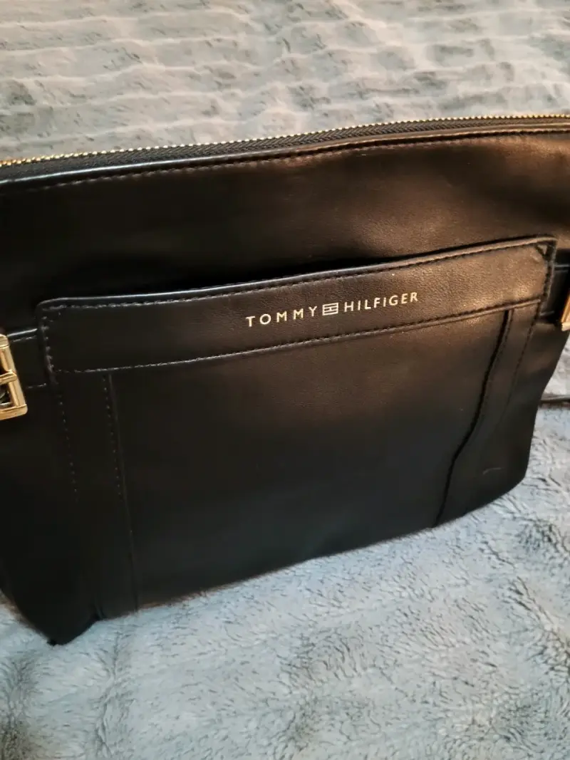 Cartera negra Tommy Hilfiger - 5