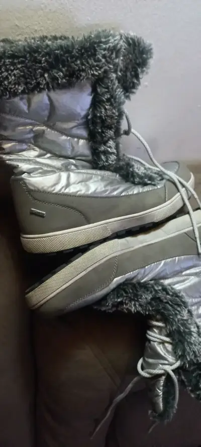 Botas de invierno gris con felpa - miniatura 3