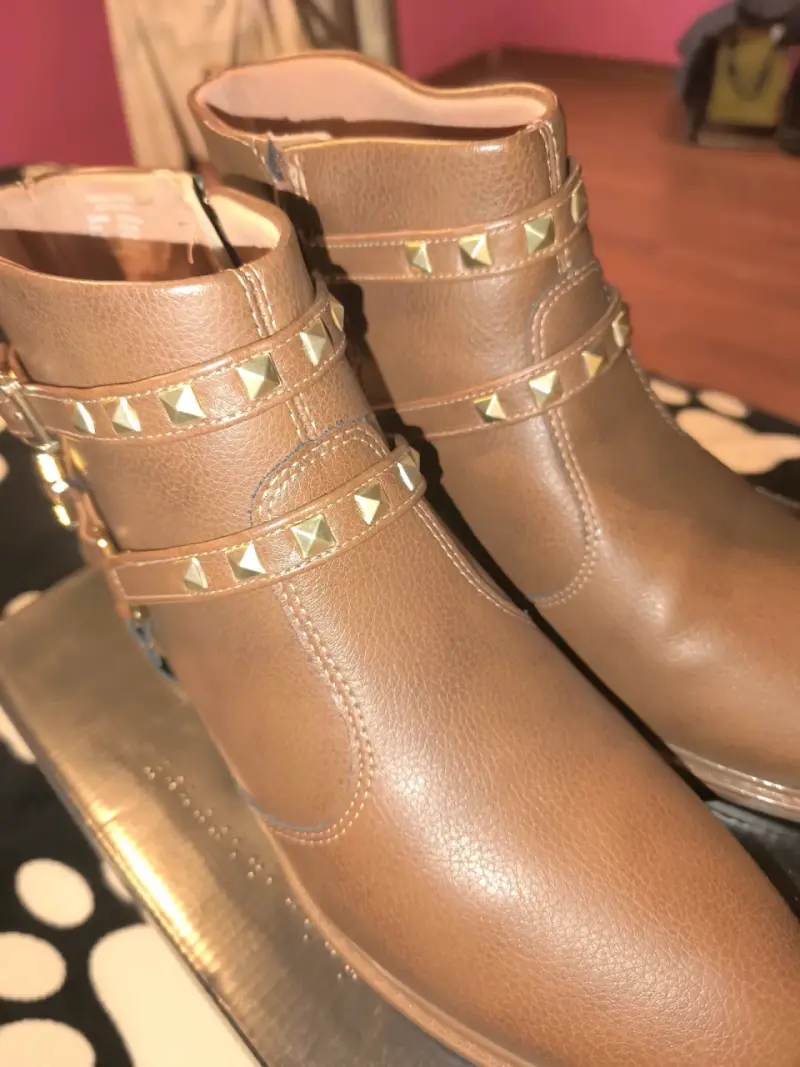 Botines marrones con tachas - 2