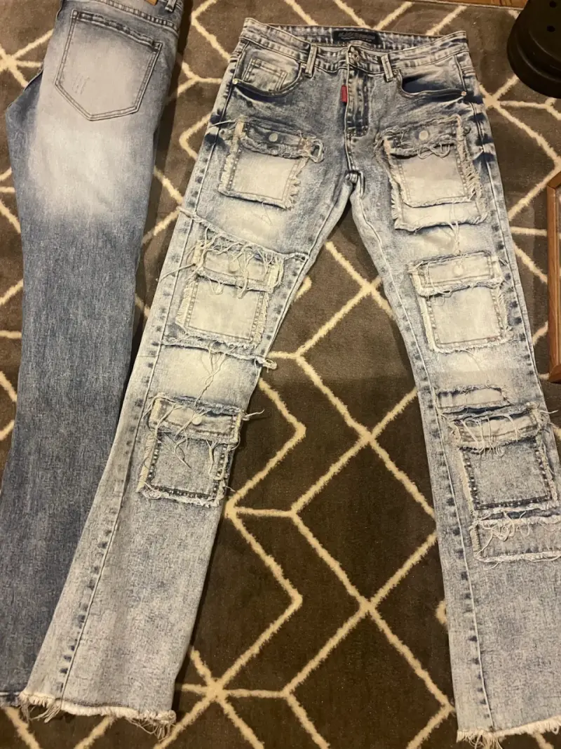 Jeans en tonos oscuros y claros - 4