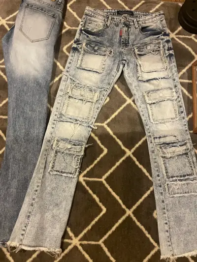 Jeans en tonos oscuros y claros - miniatura 4