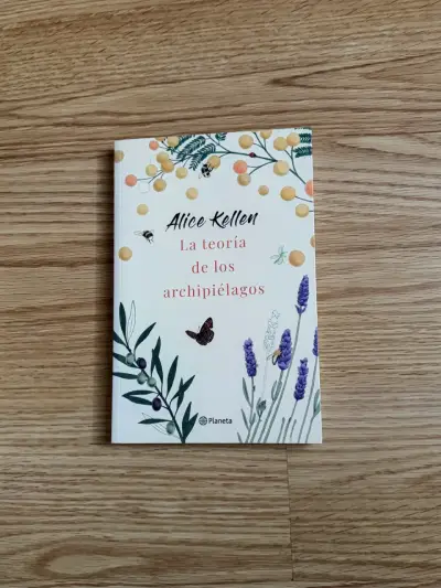Libro 'La teoría de los archipiélagos' - miniatura 1