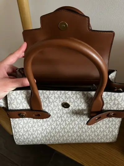 Bolso MK marrón y beige - miniatura 3