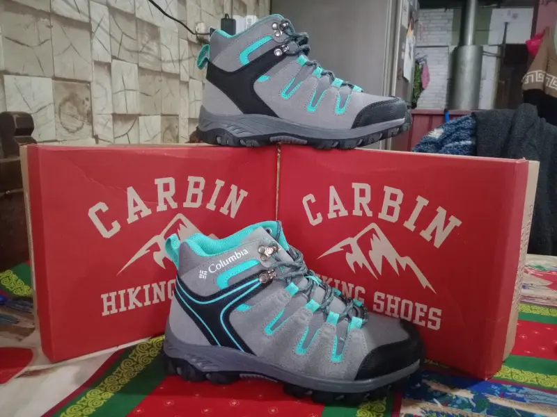 Botas de senderismo Columbia grises