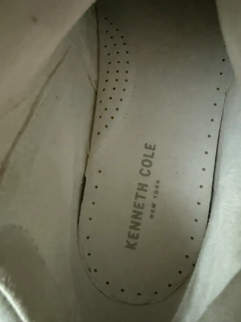 Zapatillas Kenneth Cole blancas con brillo - 5
