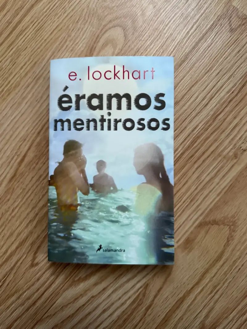 Libro Éramos mentirosos de E. Lockhart - 1