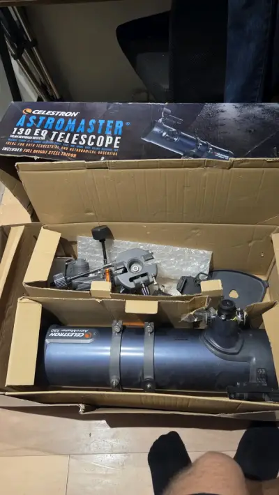 Telescopio Celestron AstroMaster - miniatura 2