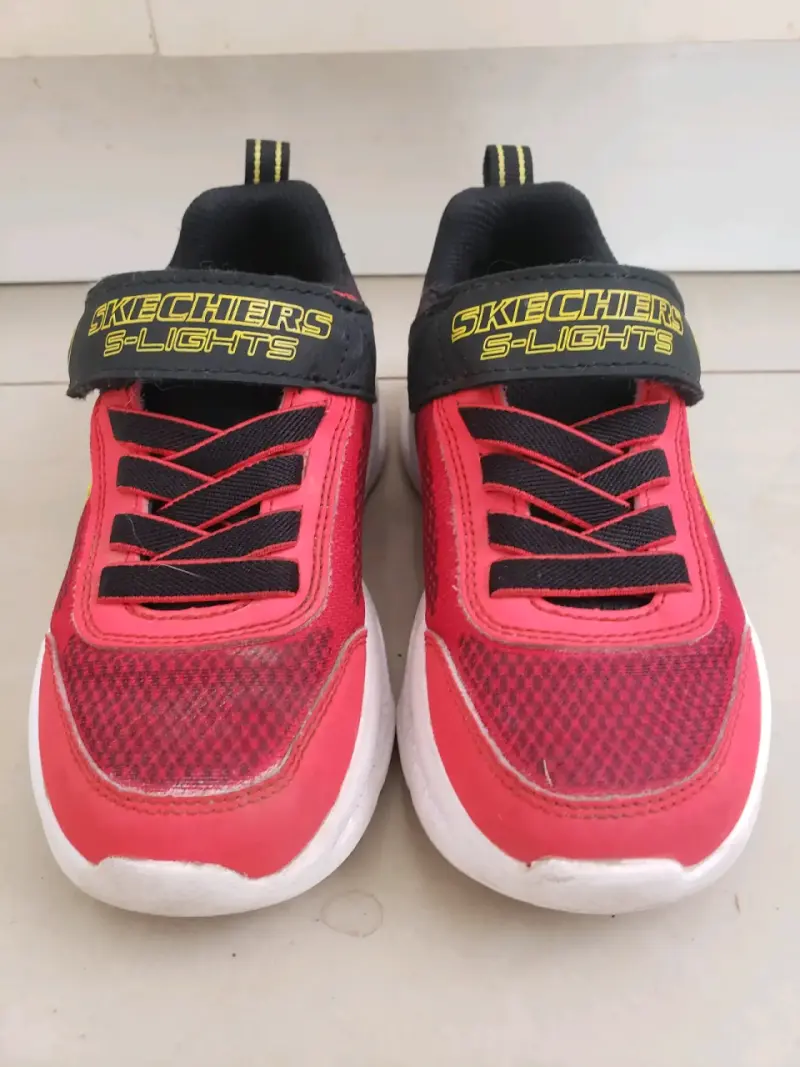 Zapatillas Skechers S-Lights rojas - 1