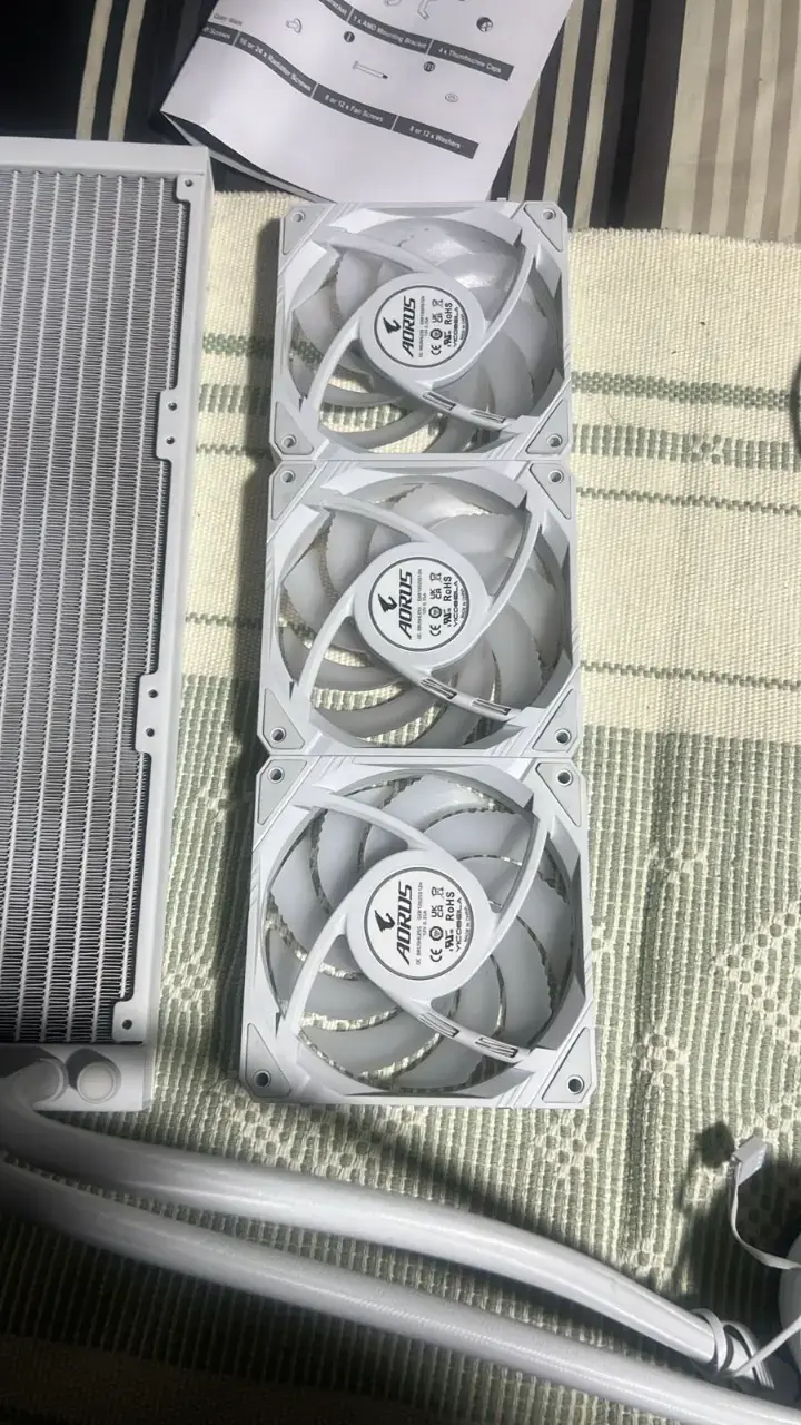 Ventiladores para PC Aorus - 1