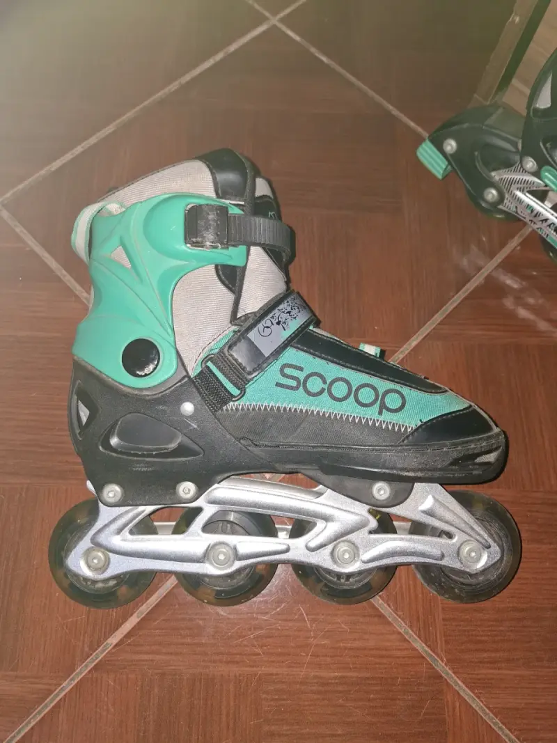 Patines en línea verdes, marca scoop. - 2